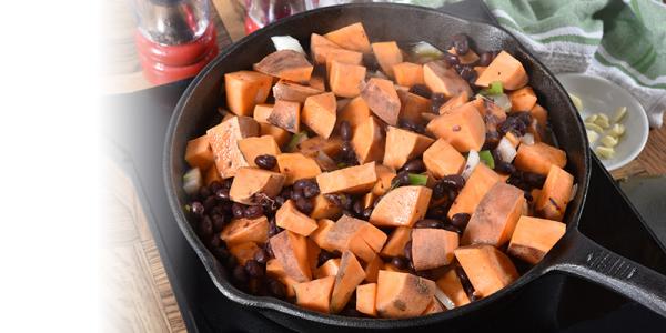 Easy Sweet Potatoes and Black Beans Dinner Easy Sweet Potatoes and Black Beans Dinner