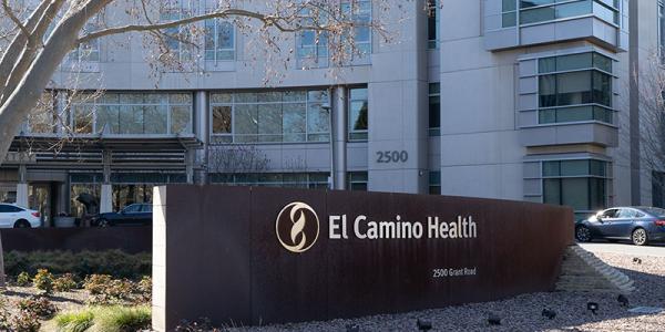 El Camino Main Hospital Building in Mountain View