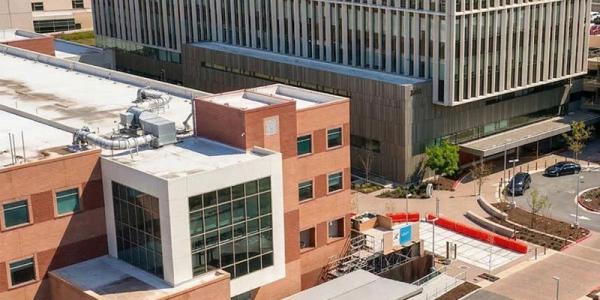 El Camino Health Hospital building