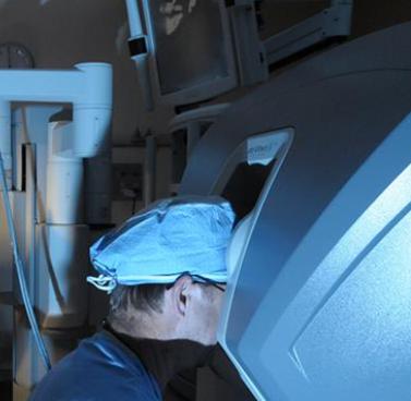Robotic-assisted surgery: high-tech benefits patients